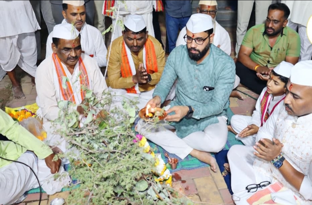 आळंदीत माऊलींसह विविध पालख्यांचे हरिनाम गजरात सीमोल्लंघन