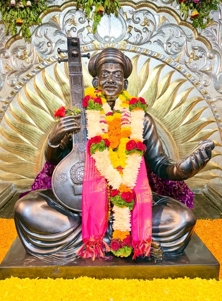 देहू संत तुकाराम महाराज संस्थान च्या वतीने नित्य महापूजा संपन्न