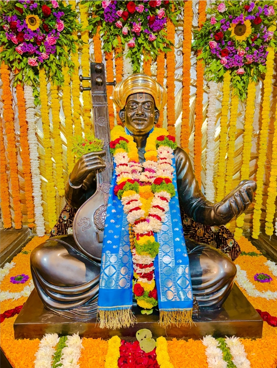 देहू संत तुकाराम महाराज संस्थान च्या वतीने नित्य महापूजा संपन्न