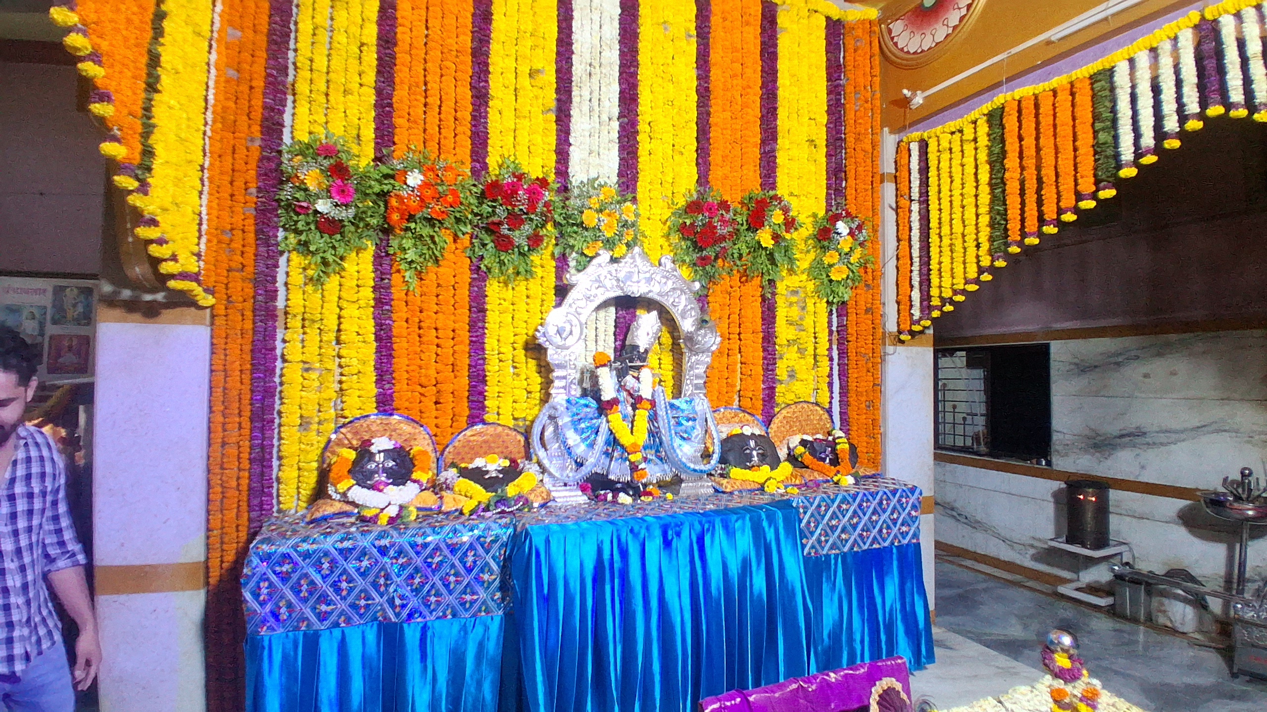 भगवान  श्रीकृष्ण जन्मोत्सव उत्साहात संपन्न . विविध धार्मिक कार्यक्रमांचे आयोजन