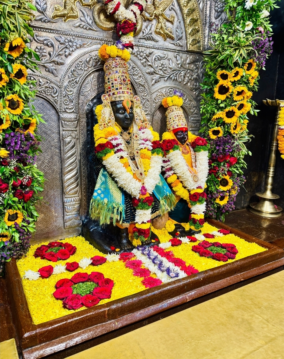 देहू संत तुकाराम महाराज संस्थान च्या वतीने नित्य महापूजा संपन्न
