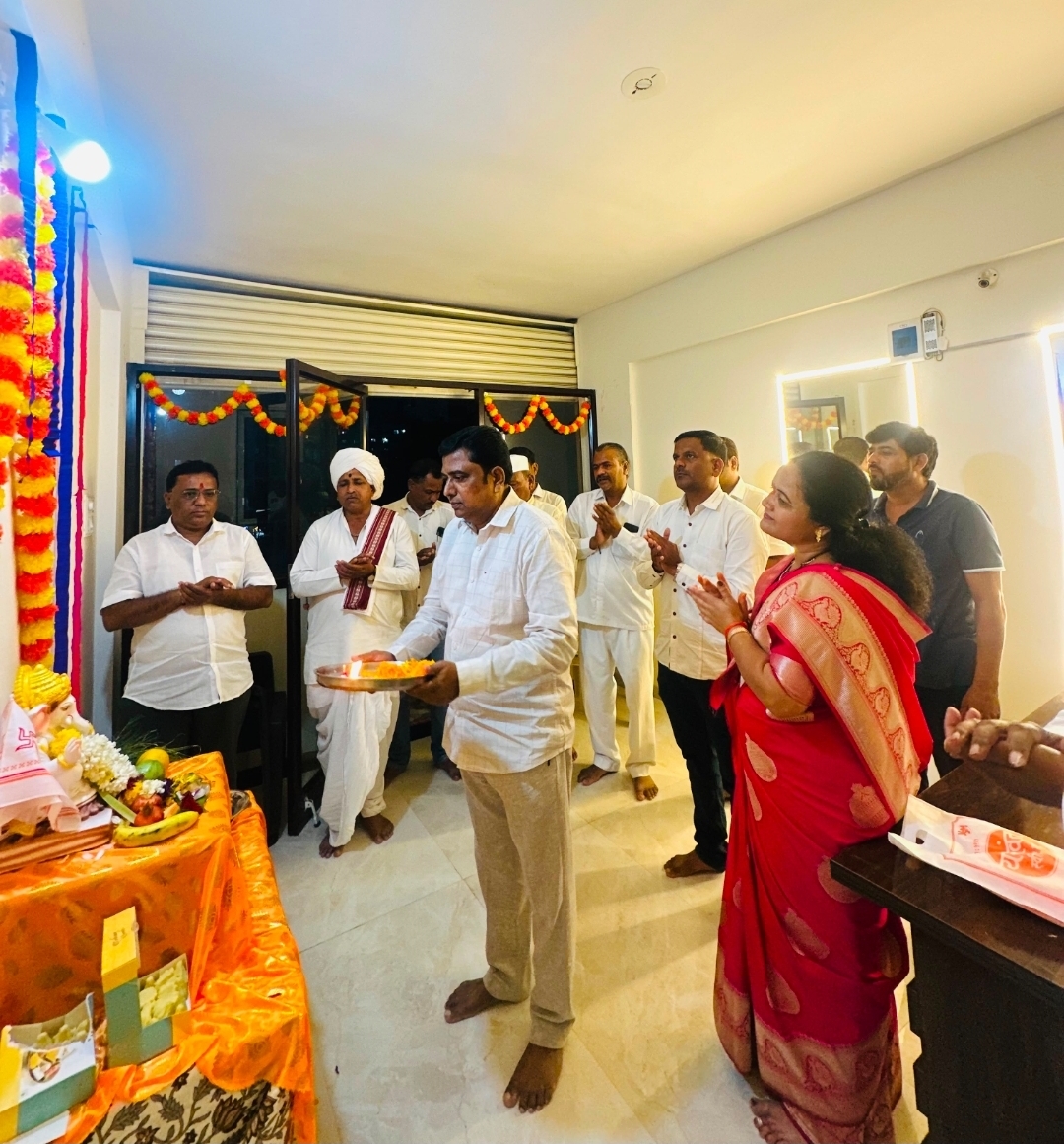 देहूच्या विकासासाठी कटिबद्ध- नगराध्यक्षा स्मिता चव्हाण, देहू संतवाणी कार्यालयात आरतीचे आयोजन
