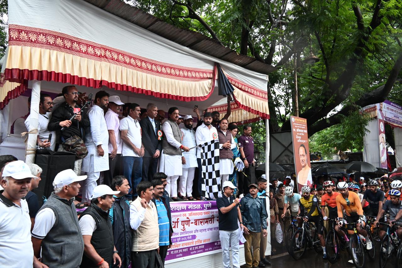 पुणे ते बारामती राष्ट्रीय सायकल स्पर्धेत   अथोकपाम  सिंगे प्रथम