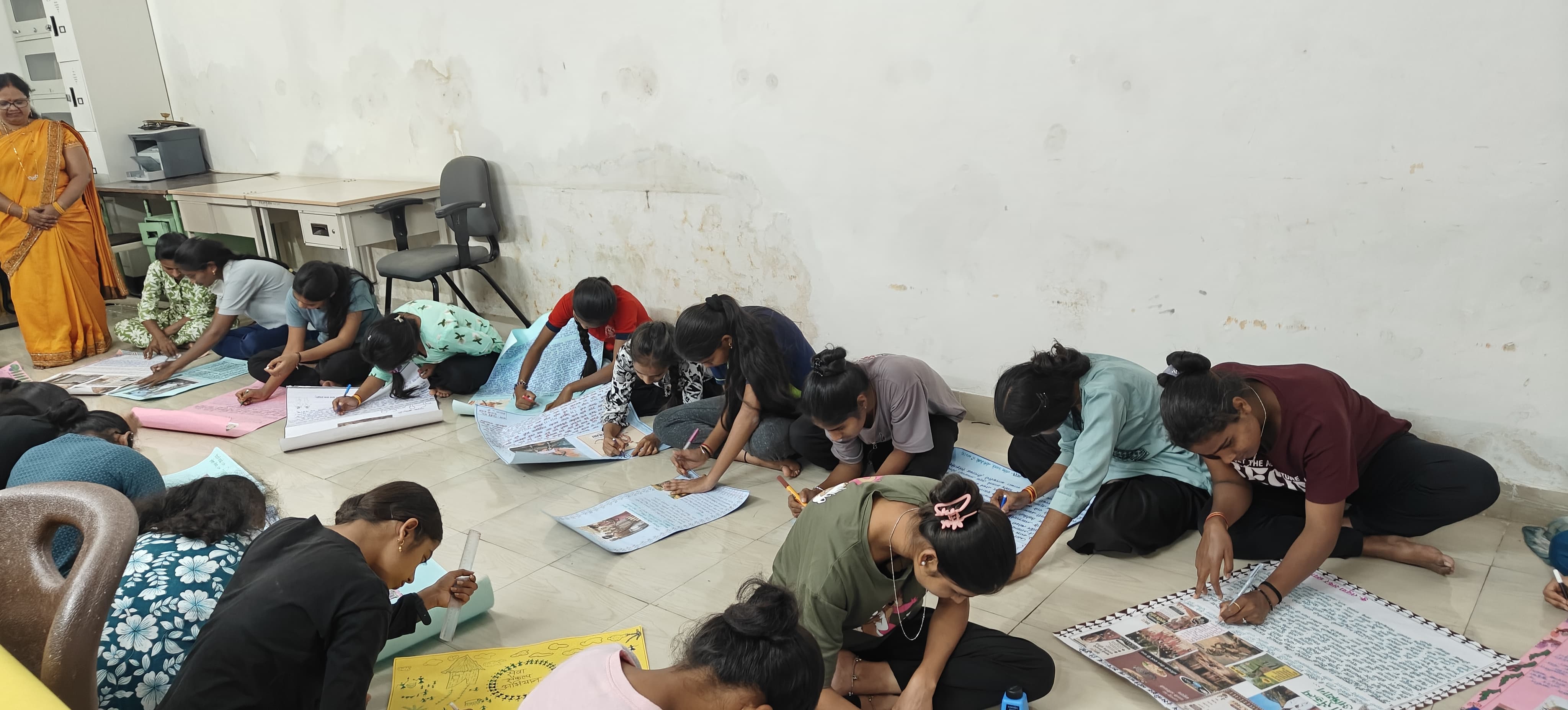 सेवा संकल्प अभियान अंतर्गत भित्तीपत्रक व पोस्टर निर्मिती स्पर्धा उत्साहात