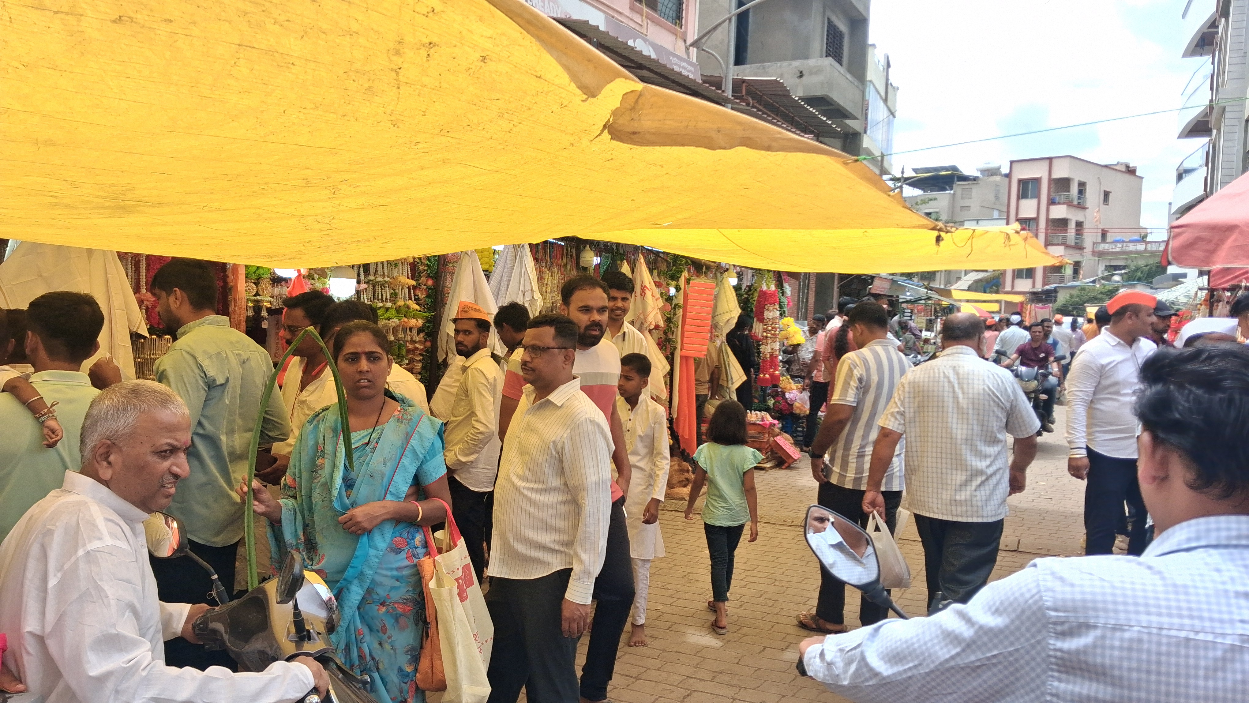 देहू- देहूरोड परिसरात गणरायाचे उत्साहात स्वागत