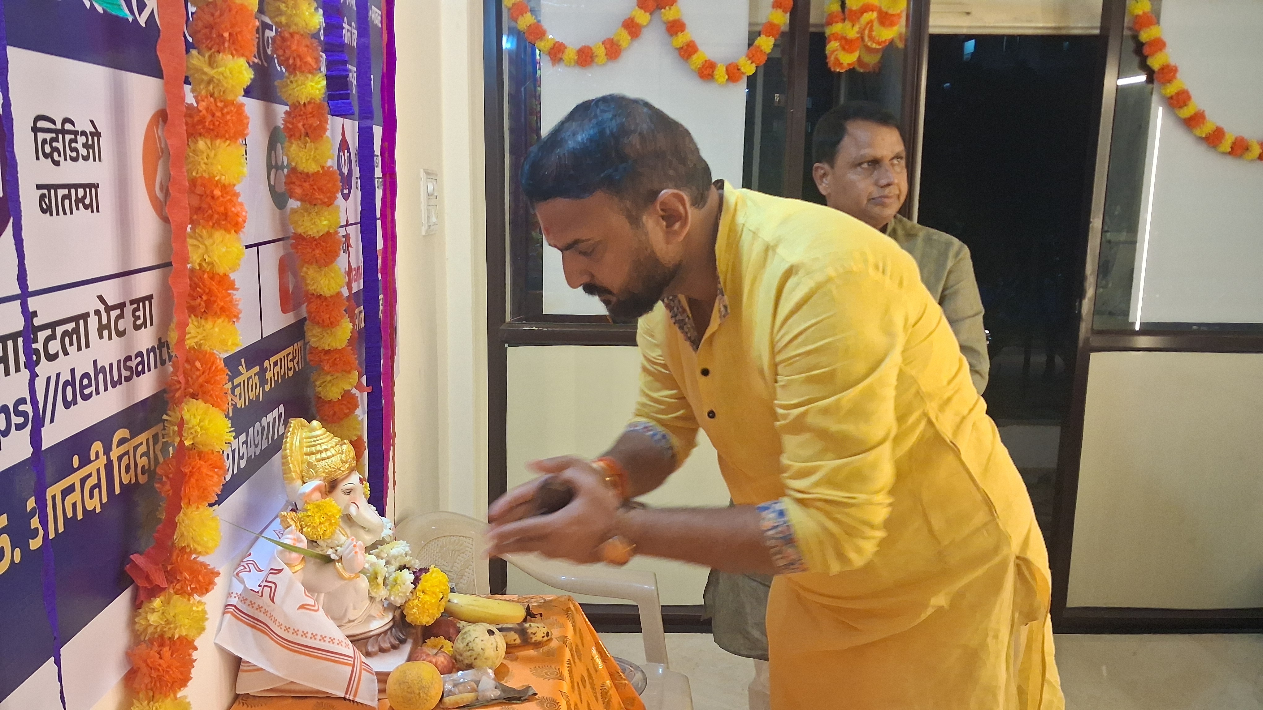 सार्वजनिक गणेशोत्सवात   एकोप्याचे दर्शन - रशिद धोंडफोडे