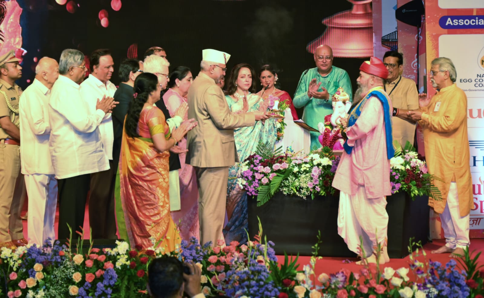 परंपरा आणि आधुनिकतेचा समन्वय साधत सांस्कृतिक वारसा जपावा   – उपराष्ट्रपती सी. पी. राधाकृष्णन