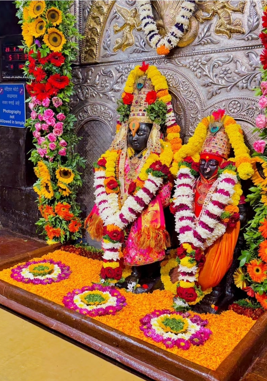देहू संत तुकाराम महाराज संस्थान च्या वतीने नित्य महापूजा संपन्न