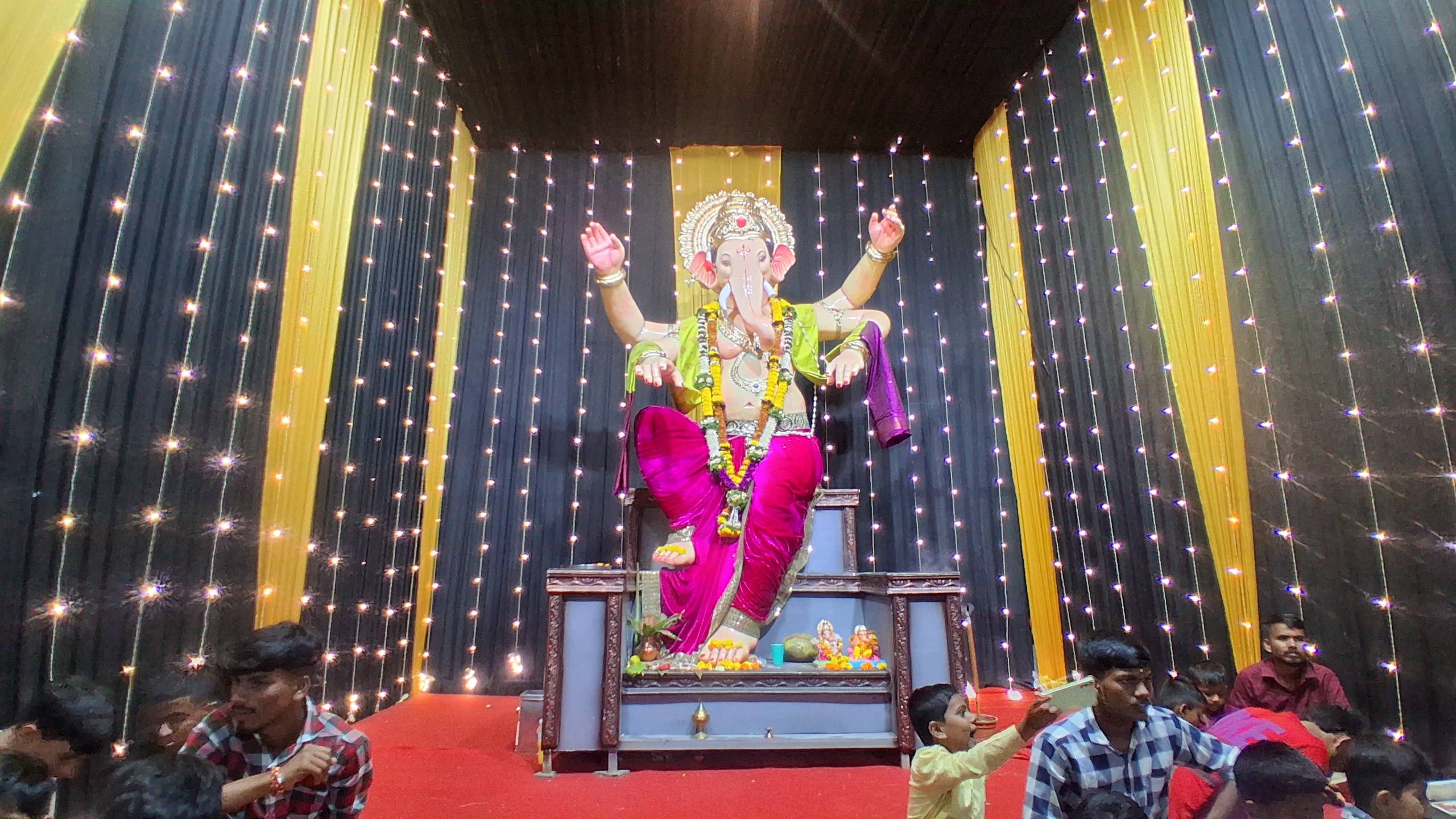 देहू सामाजिक प्रबोधन आणि जिवंत देखाव्यावर भर