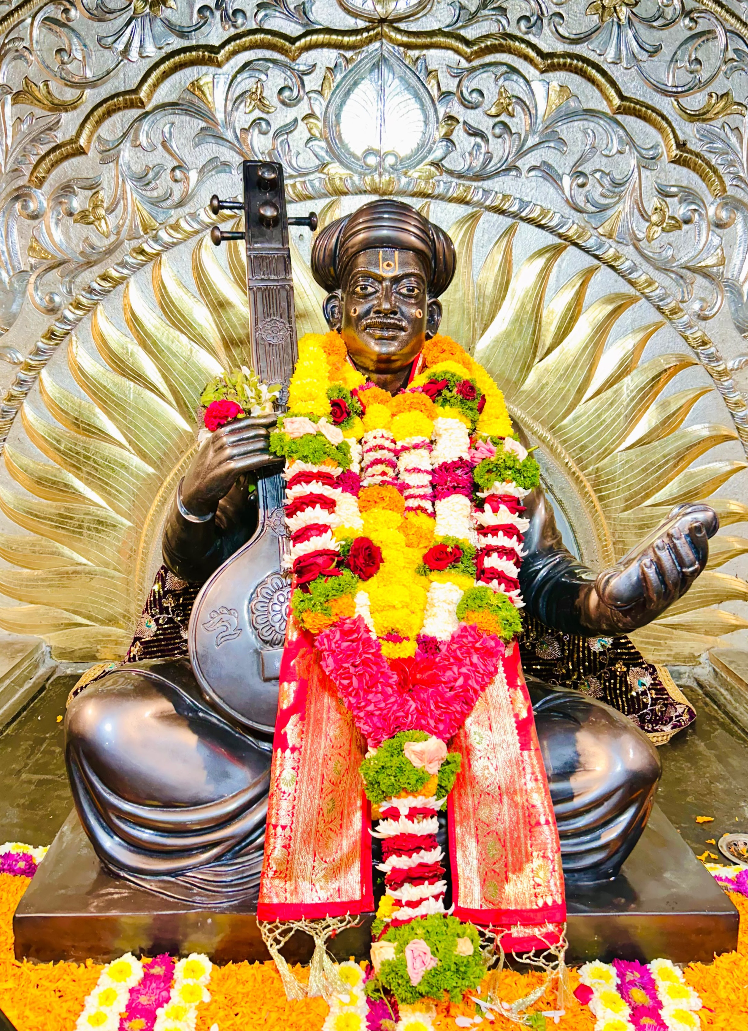 देहू संत तुकाराम महाराज संस्थान च्या वतीने नित्य महापूजा संपन्न