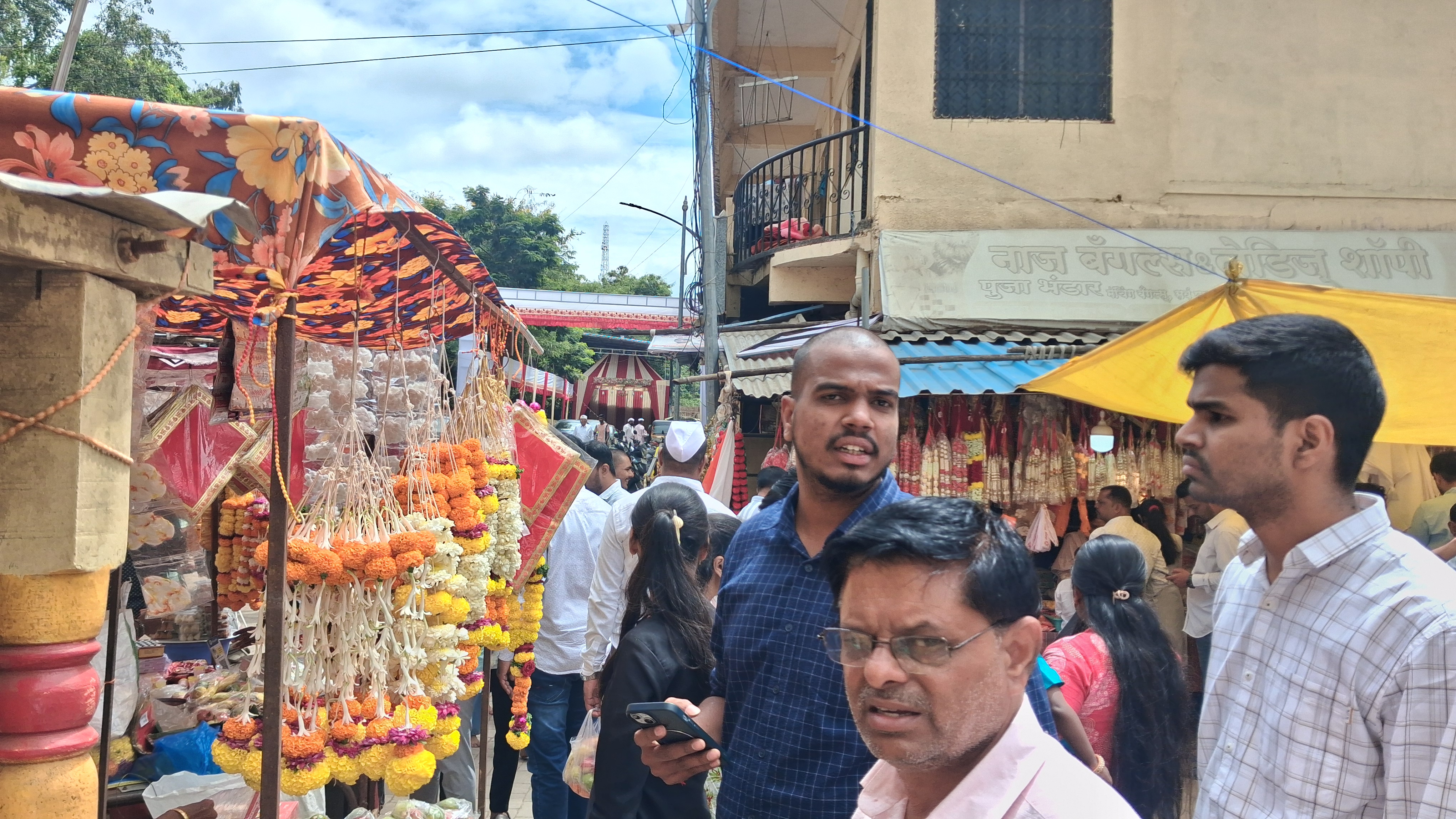 देहू- देहूरोड परिसरात गणरायाचे उत्साहात स्वागत