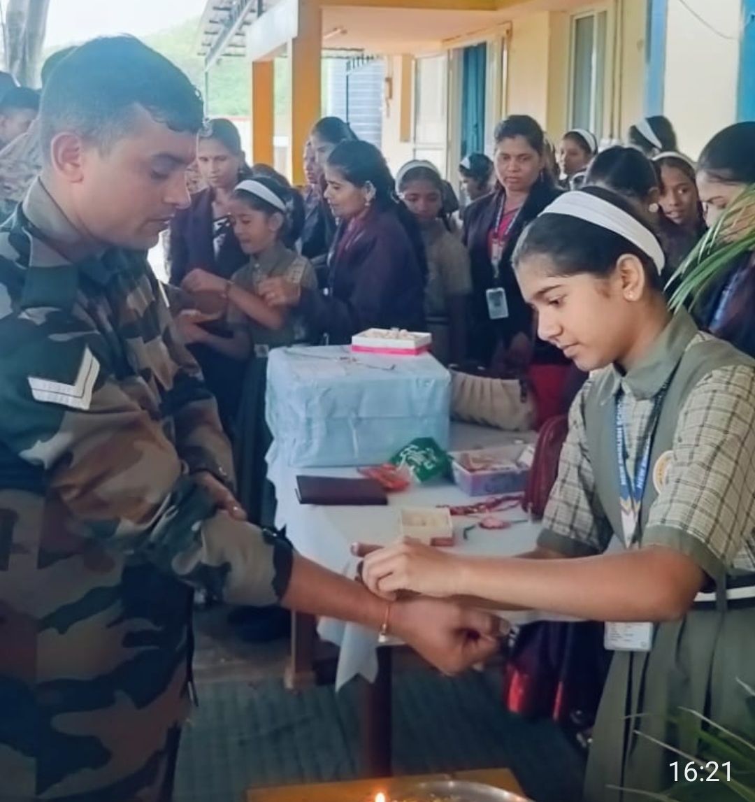 देहू न्यू इंग्लिश स्कूल तर्फे ‘एक राखी देशाच्या जवानांसाठी’ उपक्रम