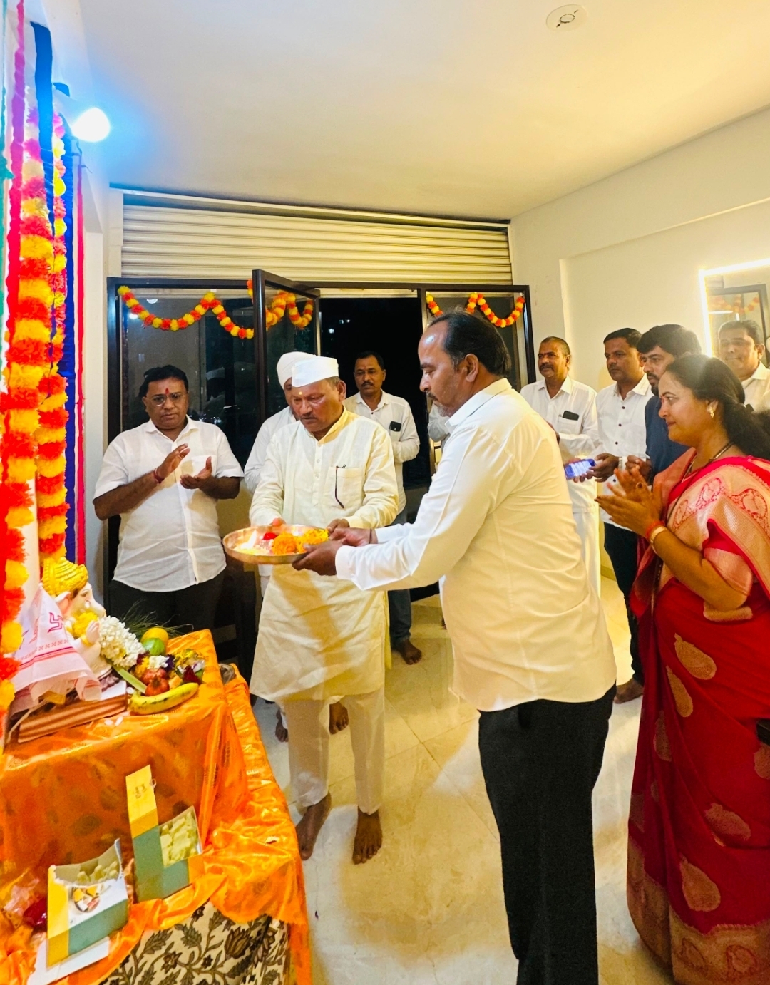 देहूच्या विकासासाठी कटिबद्ध- नगराध्यक्षा स्मिता चव्हाण, देहू संतवाणी कार्यालयात आरतीचे आयोजन