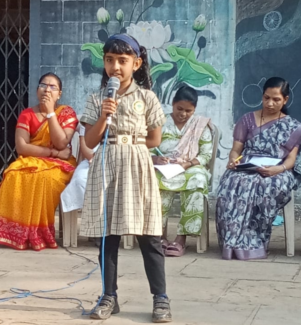 देहू गांधी जयंतीनिमित्त न्यू इंग्लिश स्कूलमध्ये विविध उपक्रमाचे आयोजन