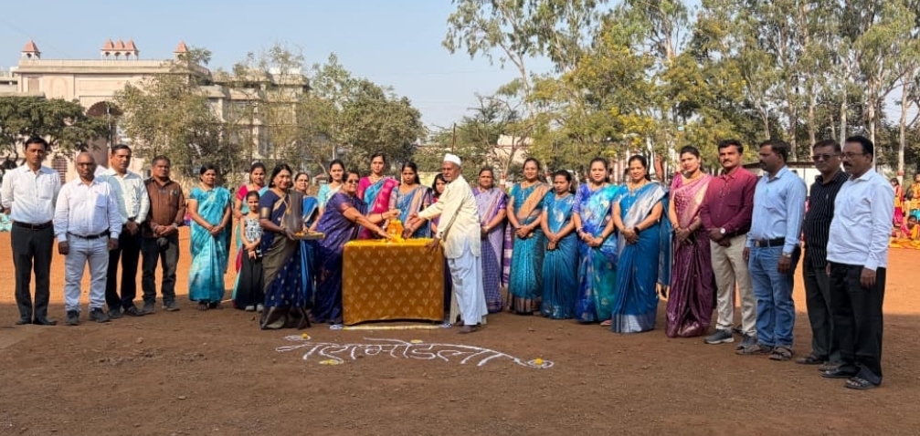 देहू संत जिजाबाई कन्या विद्यालयात महाभोंडला उत्साहात साजरा