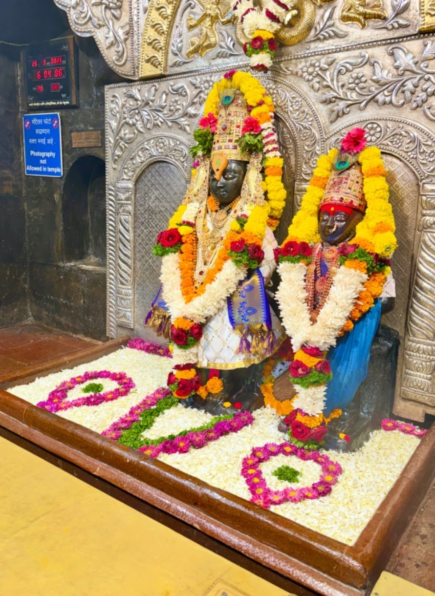 देहू संत तुकाराम महाराज संस्थान च्या वतीने नित्य महापूजा संपन्न
