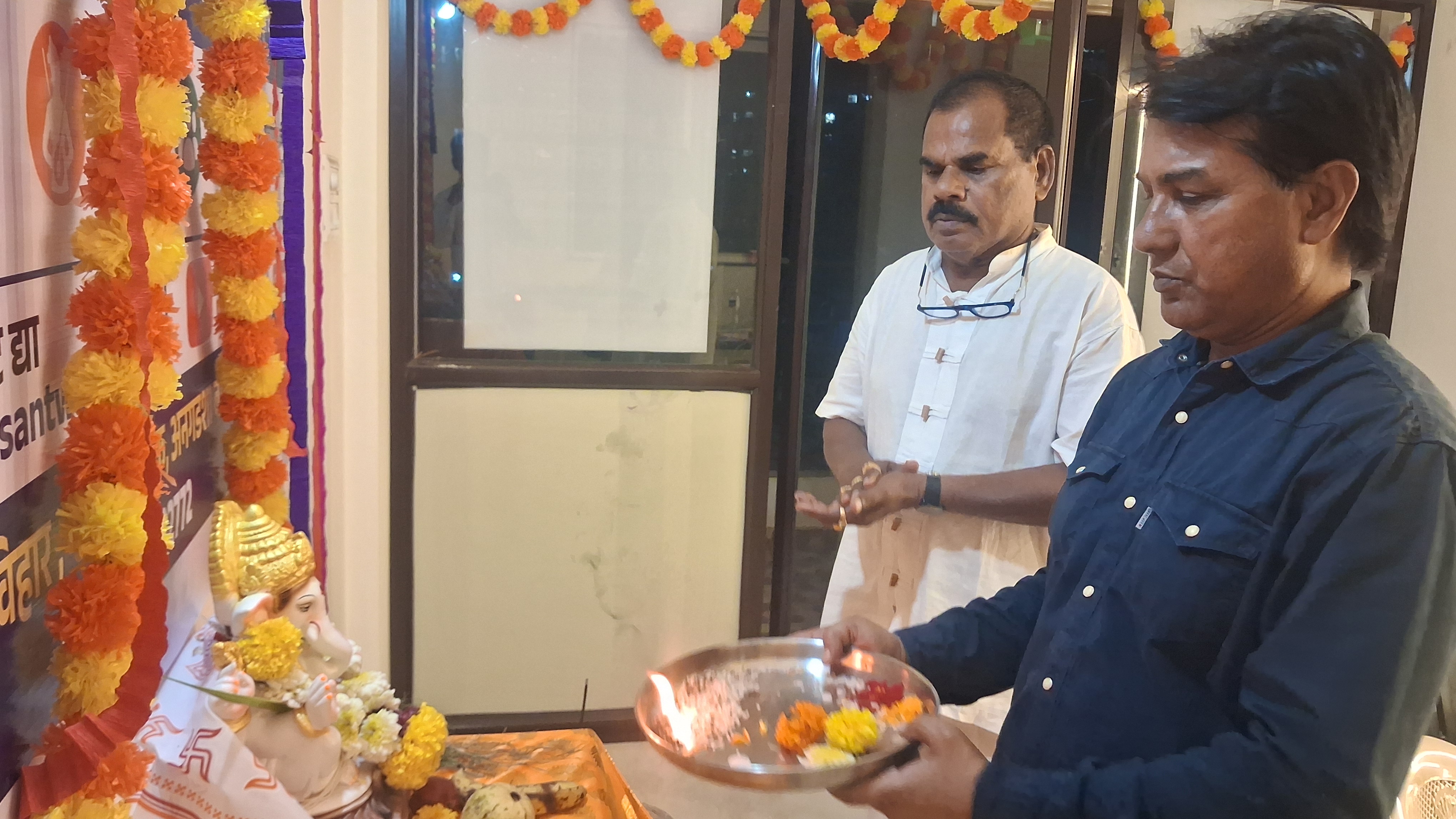 सार्वजनिक गणेशोत्सवात   एकोप्याचे दर्शन - रशिद धोंडफोडे