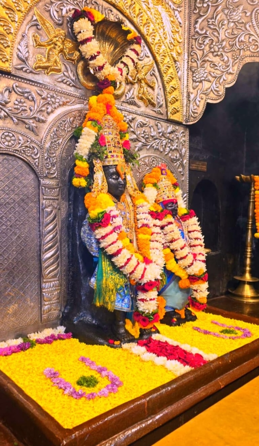 देहू संत तुकाराम महाराज संस्थान च्या वतीने नित्य महापूजा संपन्न