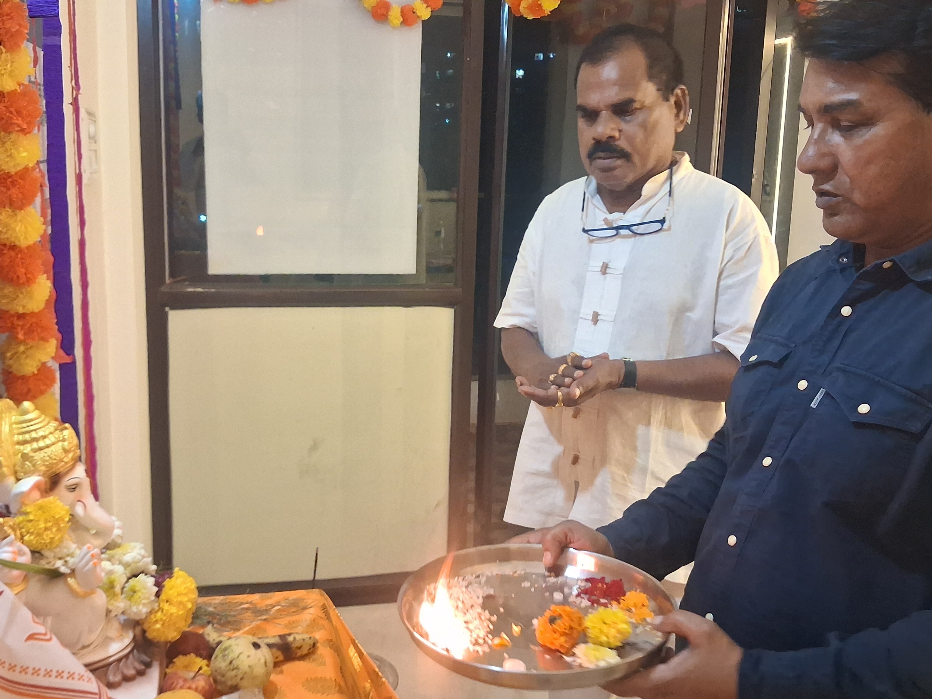सार्वजनिक गणेशोत्सवात एकोप्याचे दर्शन - रशिद धोंडफोडे