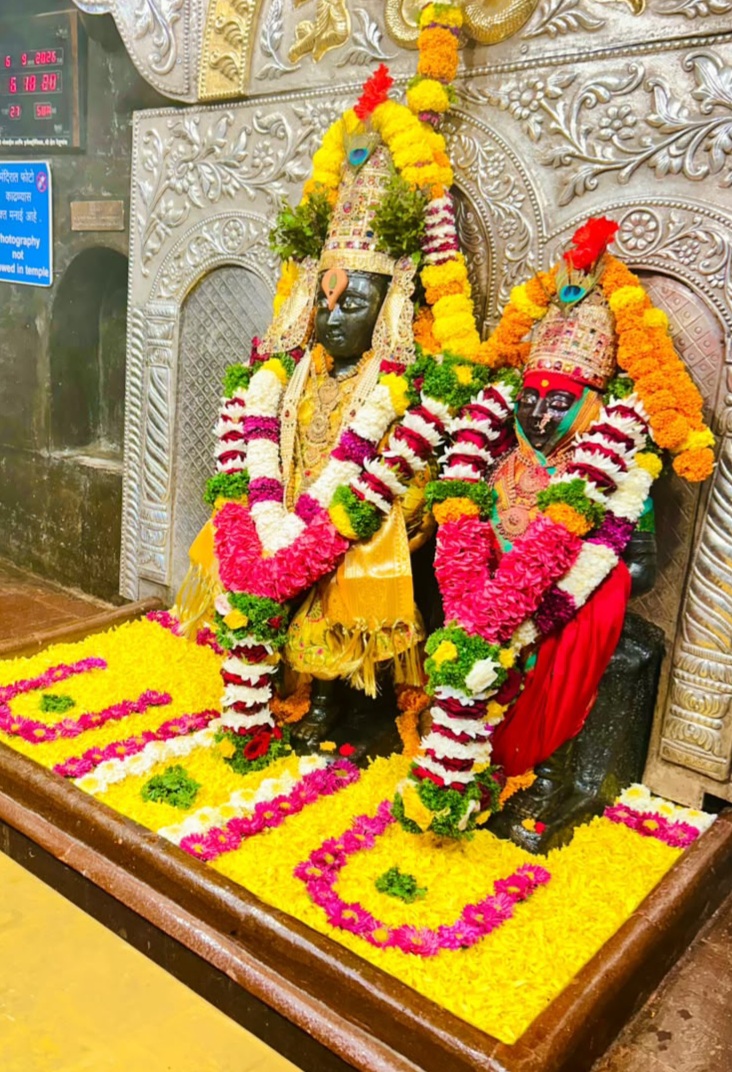देहू संत तुकाराम महाराज संस्थान च्या वतीने नित्य महापूजा संपन्न