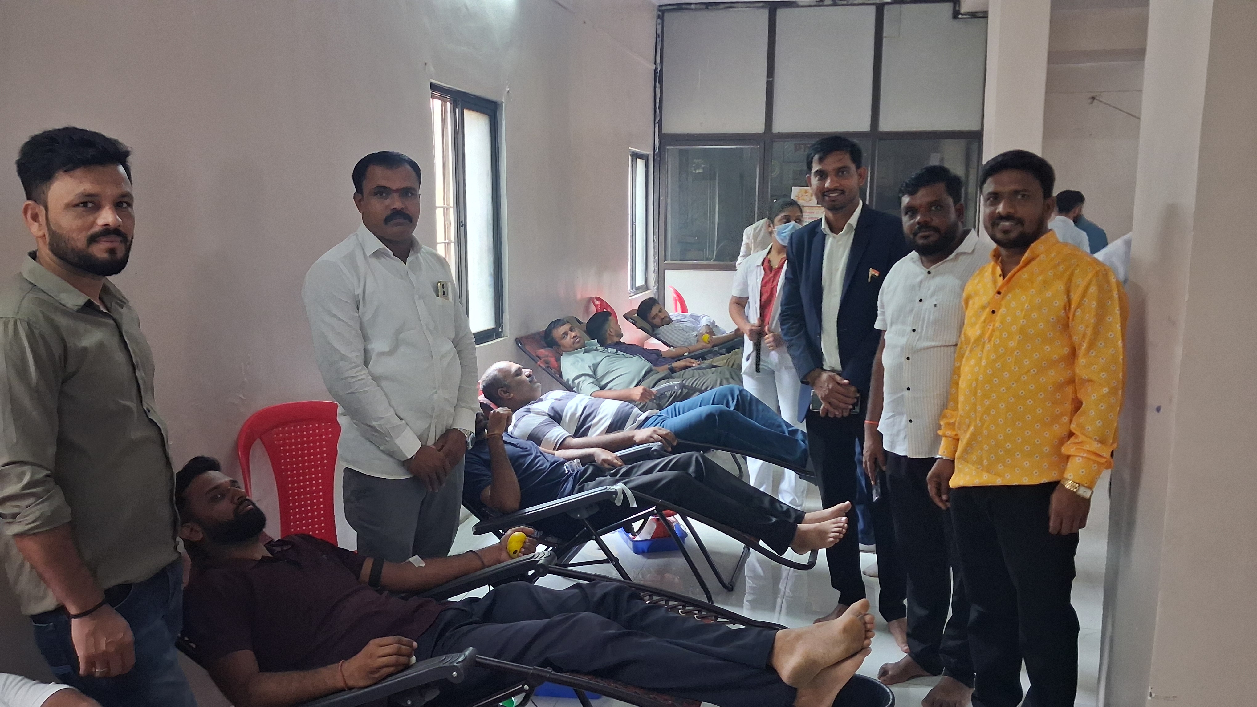 स्वातंत्र्य दिनानिमित्त देहू लोणारी समाज सेवा संघातर्फे रक्तदान महायज्ञ उत्साहात संपन्न